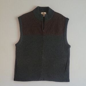 Woolrich Sleeveless Zip-Up Vest